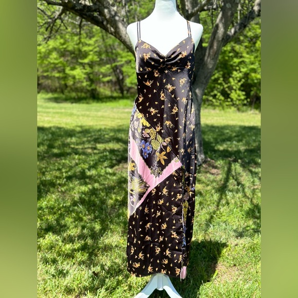 Urban Outfitters Floral Midi Dress - Picture 6 of 12